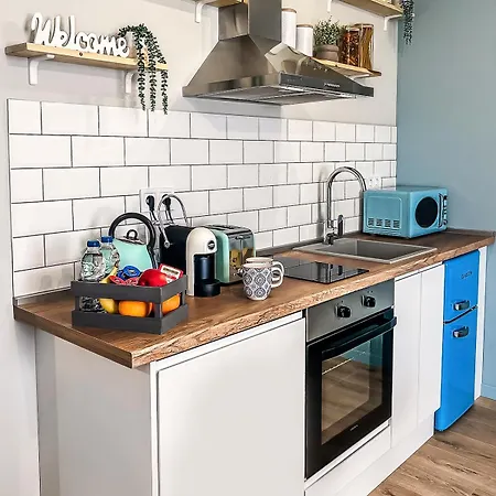 Boutique Joy, Center *